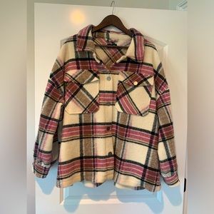 Only oversized women checkered shacket